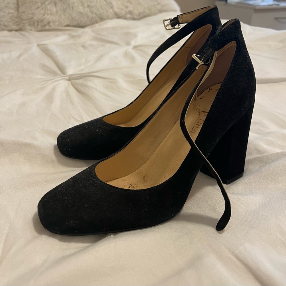 Black closed toe pumps